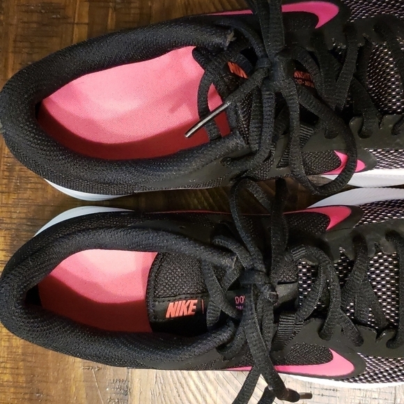 NIKE Girls' Downshifter Sneaker - Picture 4 of 6
